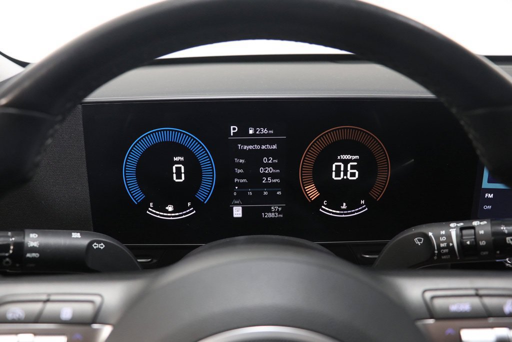 Used 2025 Hyundai Kona SEL FWD image 21