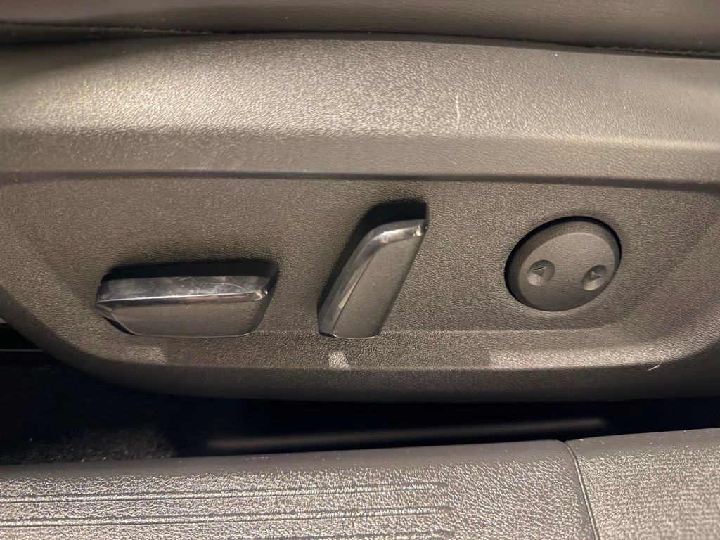 Used 2021 Nissan Rogue Platinum FWD image 14