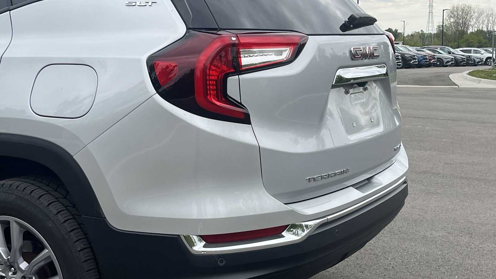 Used 2022 GMC Terrain SLT w/ Infotainment Package II AWD/4WD image 53