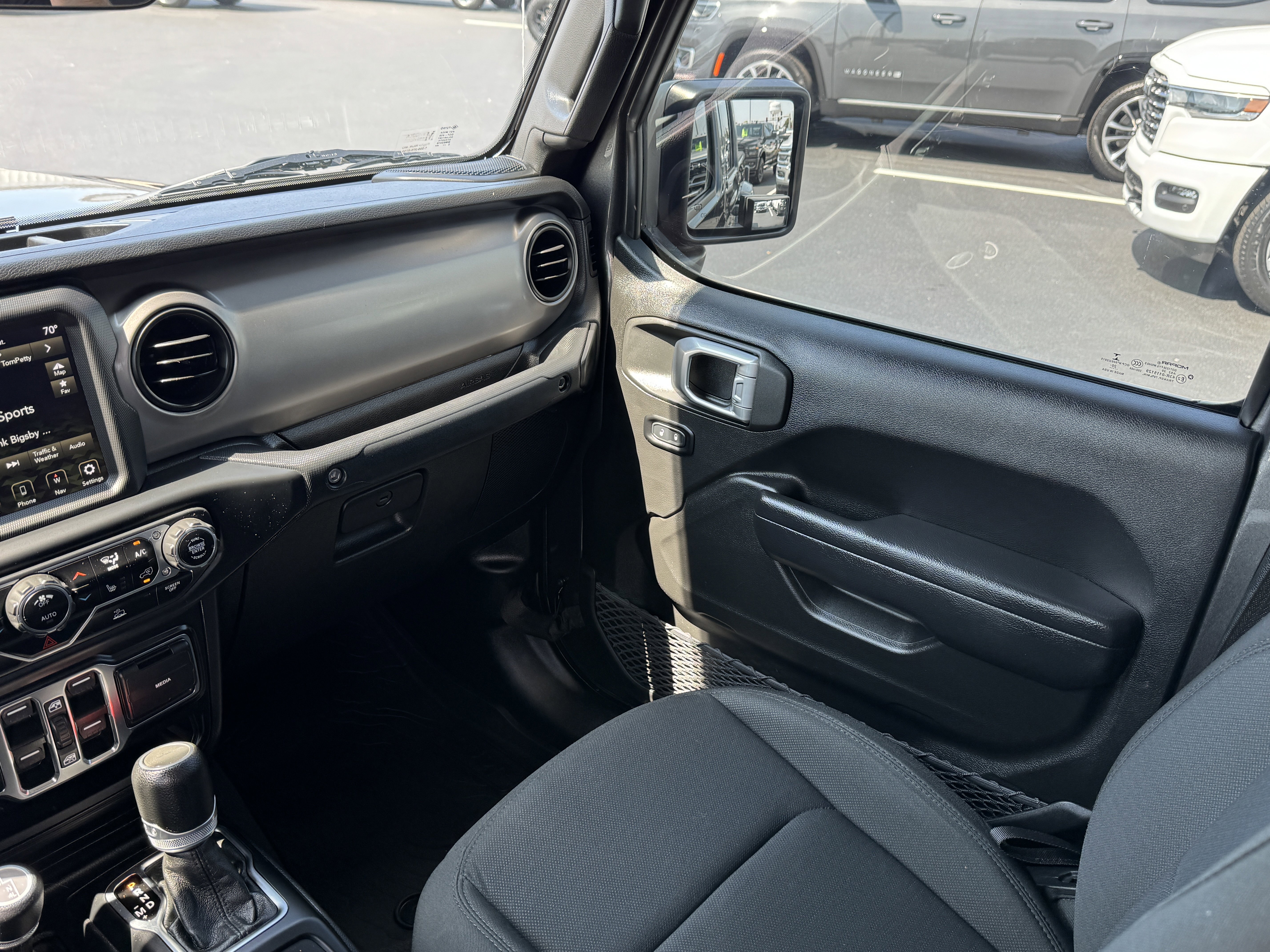 Used 2021 Jeep Gladiator Willys image 18