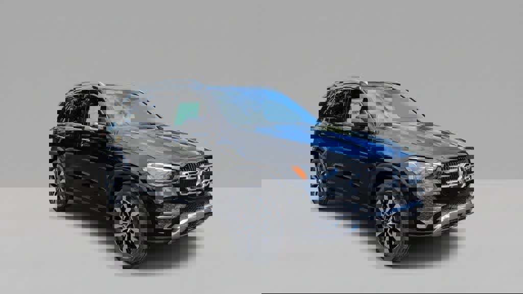 Used 2025 Mercedes-Benz GLE 350 4MATIC image 2