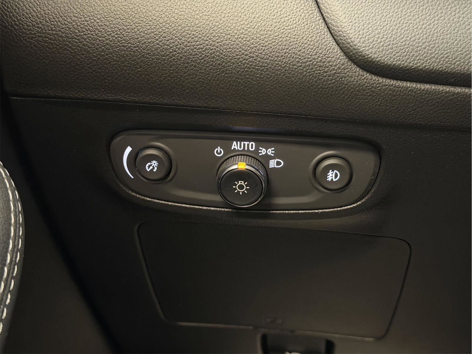 Certified 2023 Buick Encore GX Preferred w/ Cold Weather Comfort Package image 37