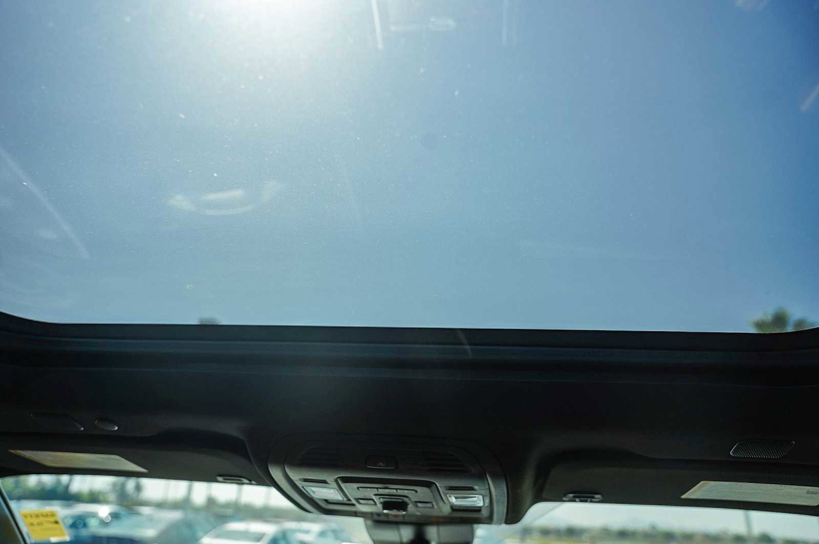 Used 2023 GMC Yukon XL Denali Ultimate image 16