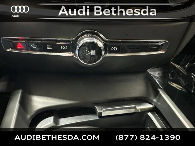 Used 2019 Volvo S60 T5 Momentum w/ Premium Package FWD image 24