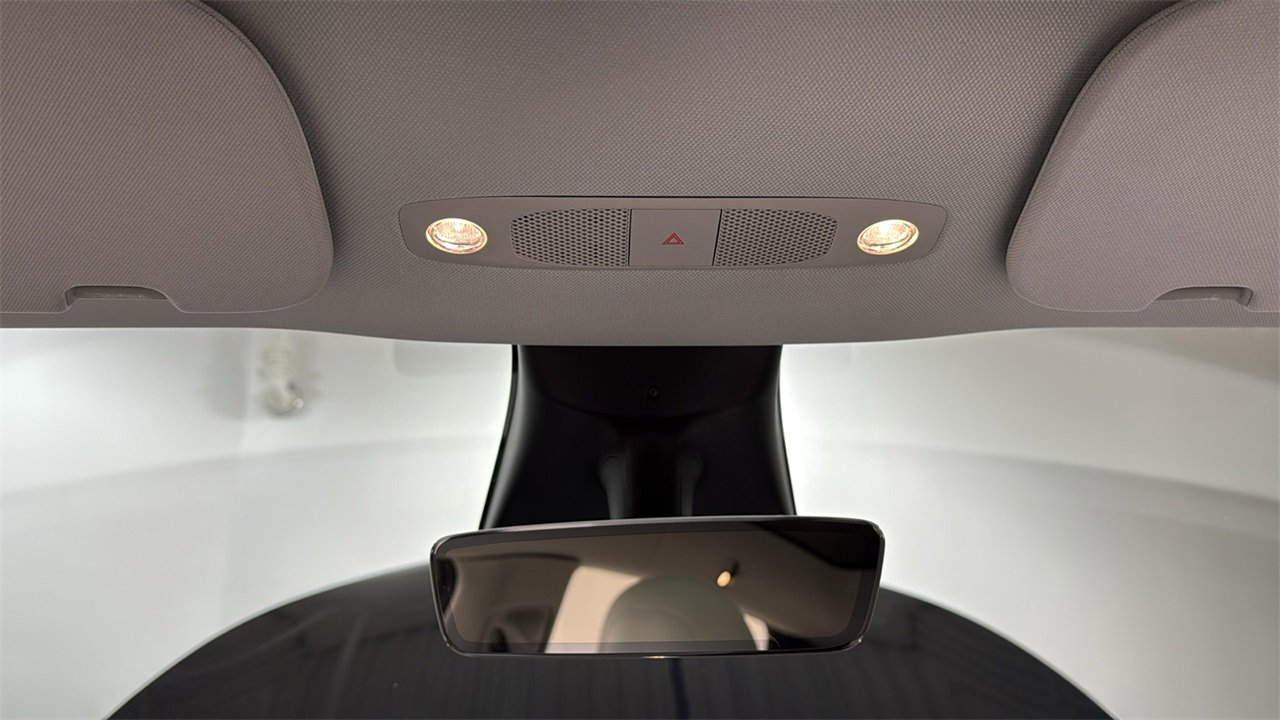 Used 2022 Tesla Model Y Performance image 11