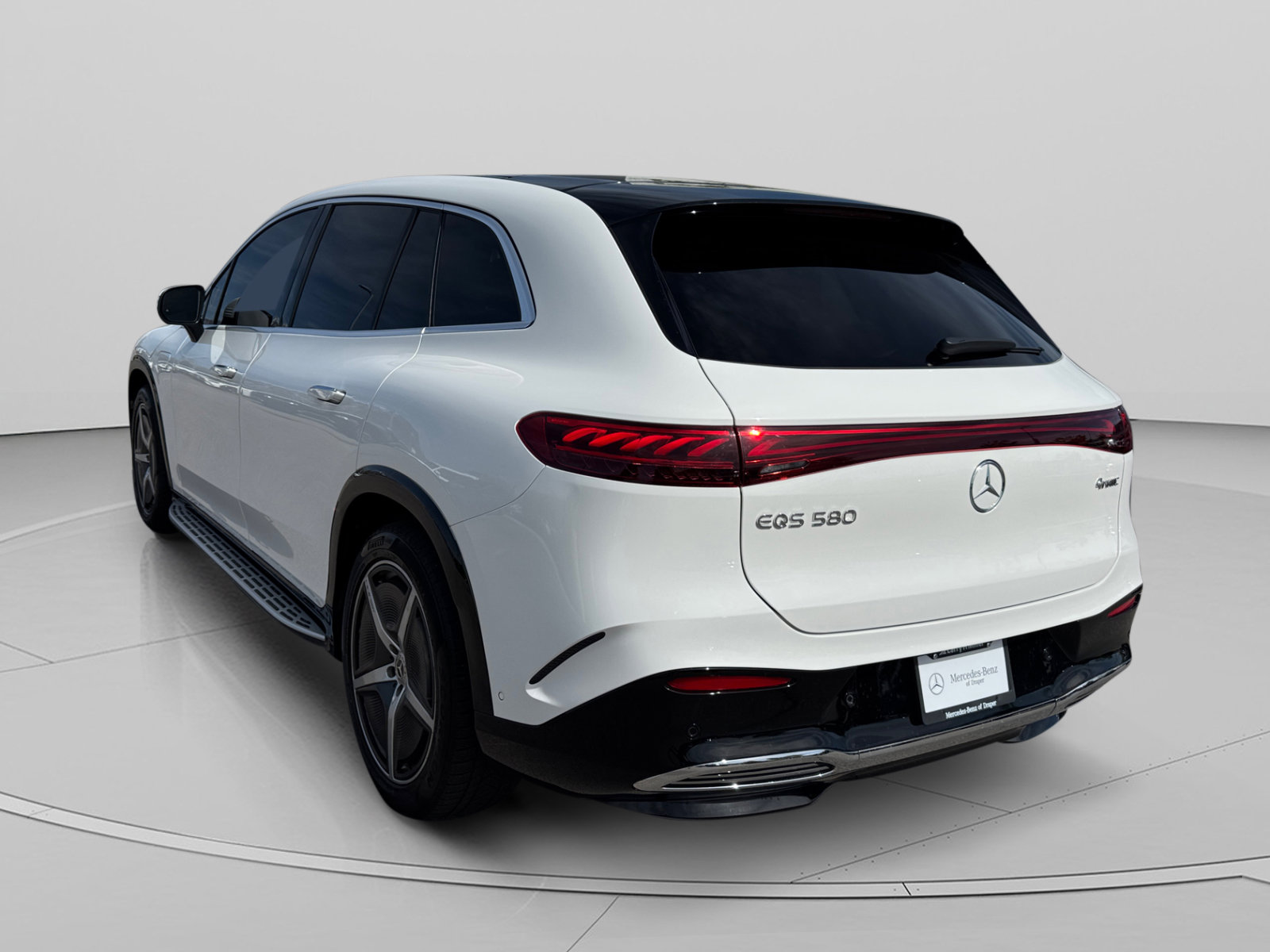 Certified 2023 Mercedes-Benz EQS 580 4MATIC SUV image 3