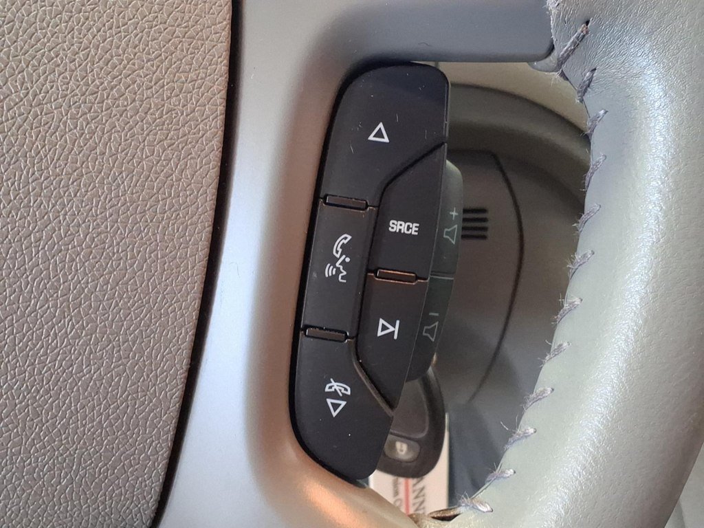 Used 2015 Chevrolet Traverse AWD LS image 12