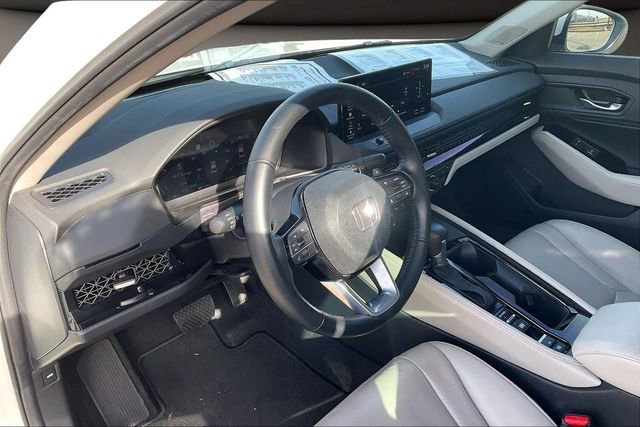 Used 2023 Honda Accord Touring image 12