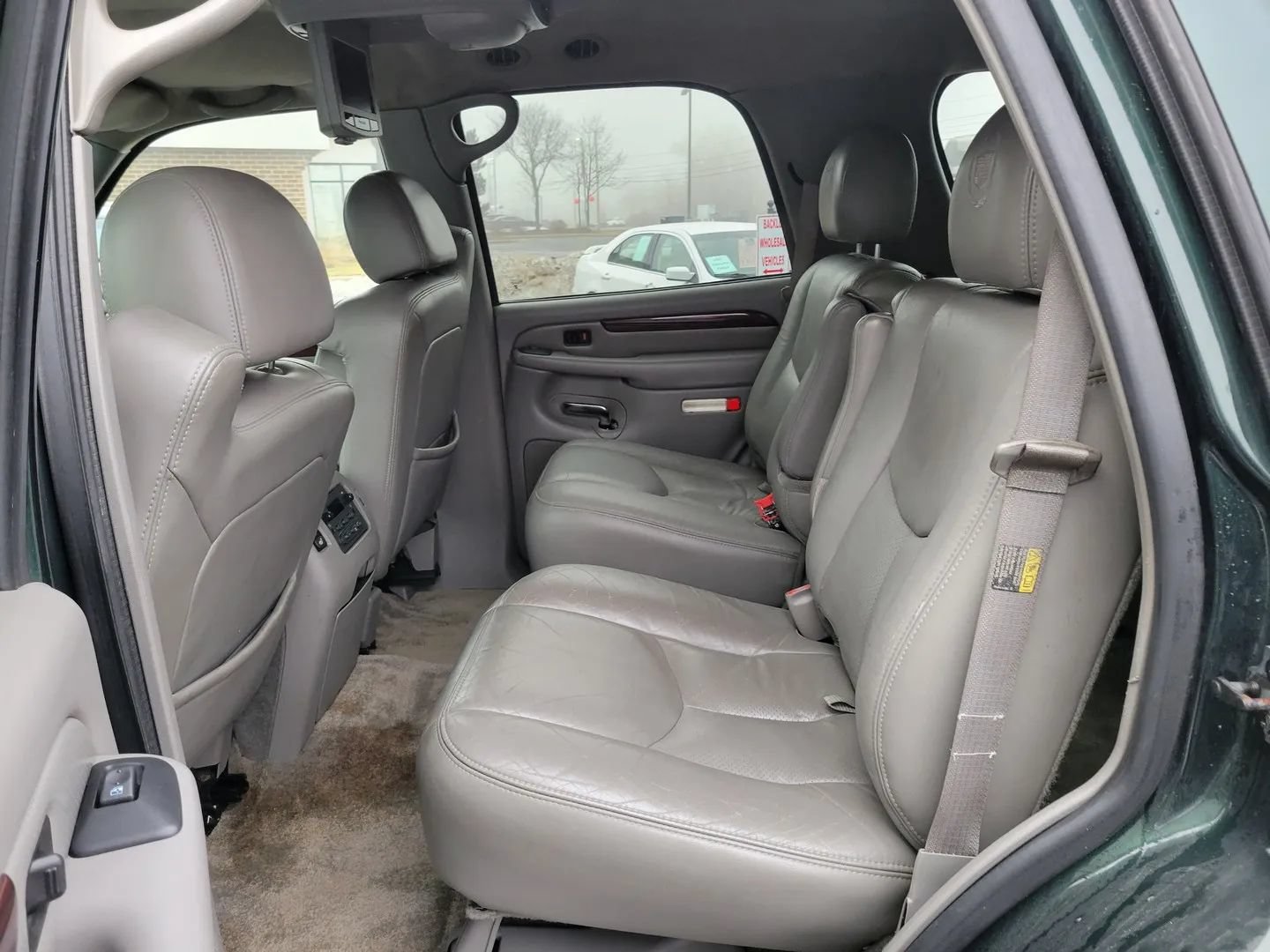 Used 2003 Cadillac Escalade AWD image 4