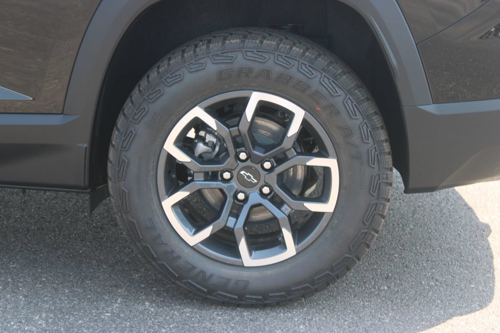 New 2027 Chevrolet Equinox ACTIV w/ Convenience Package III AWD/4WD image 19