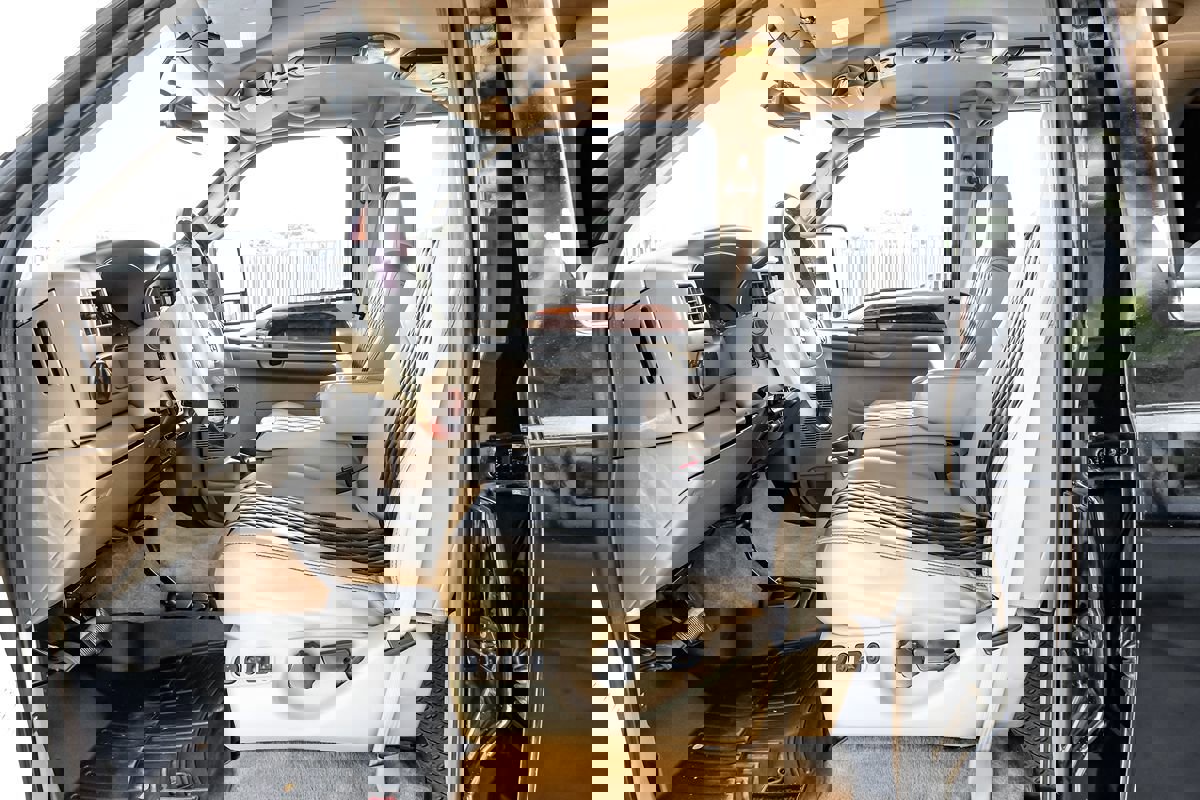 Used 2002 Ford Excursion Limited image 4