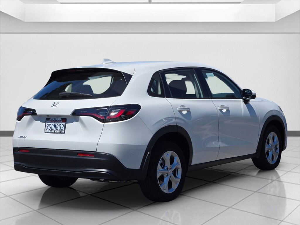 Certified 2023 Honda HR-V LX image 5