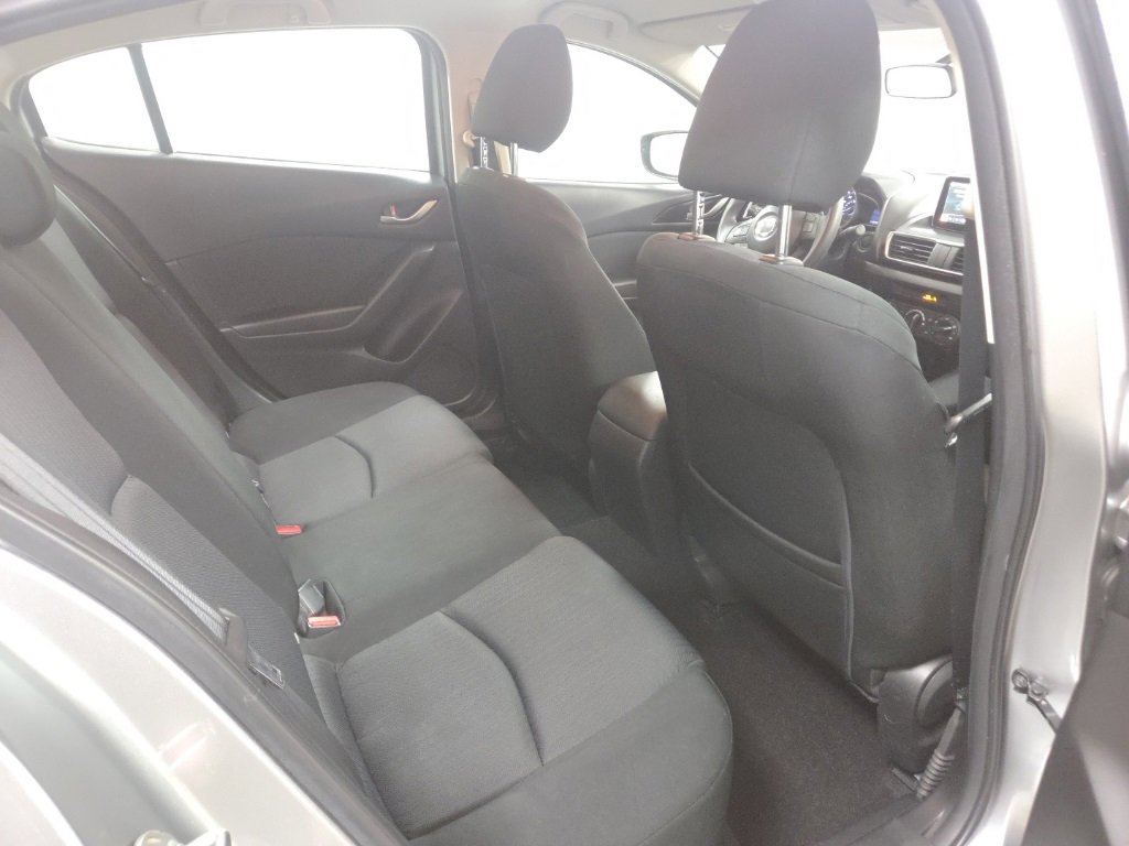 Used 2015 MAZDA MAZDA3 i Sport image 17