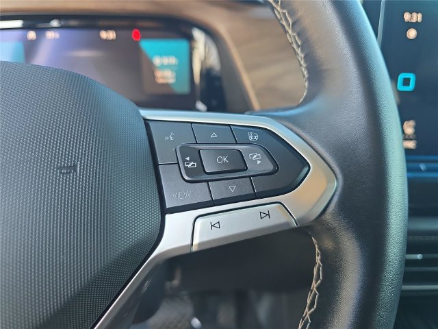 Used 2025 Volkswagen Atlas SE AWD/4WD image 25