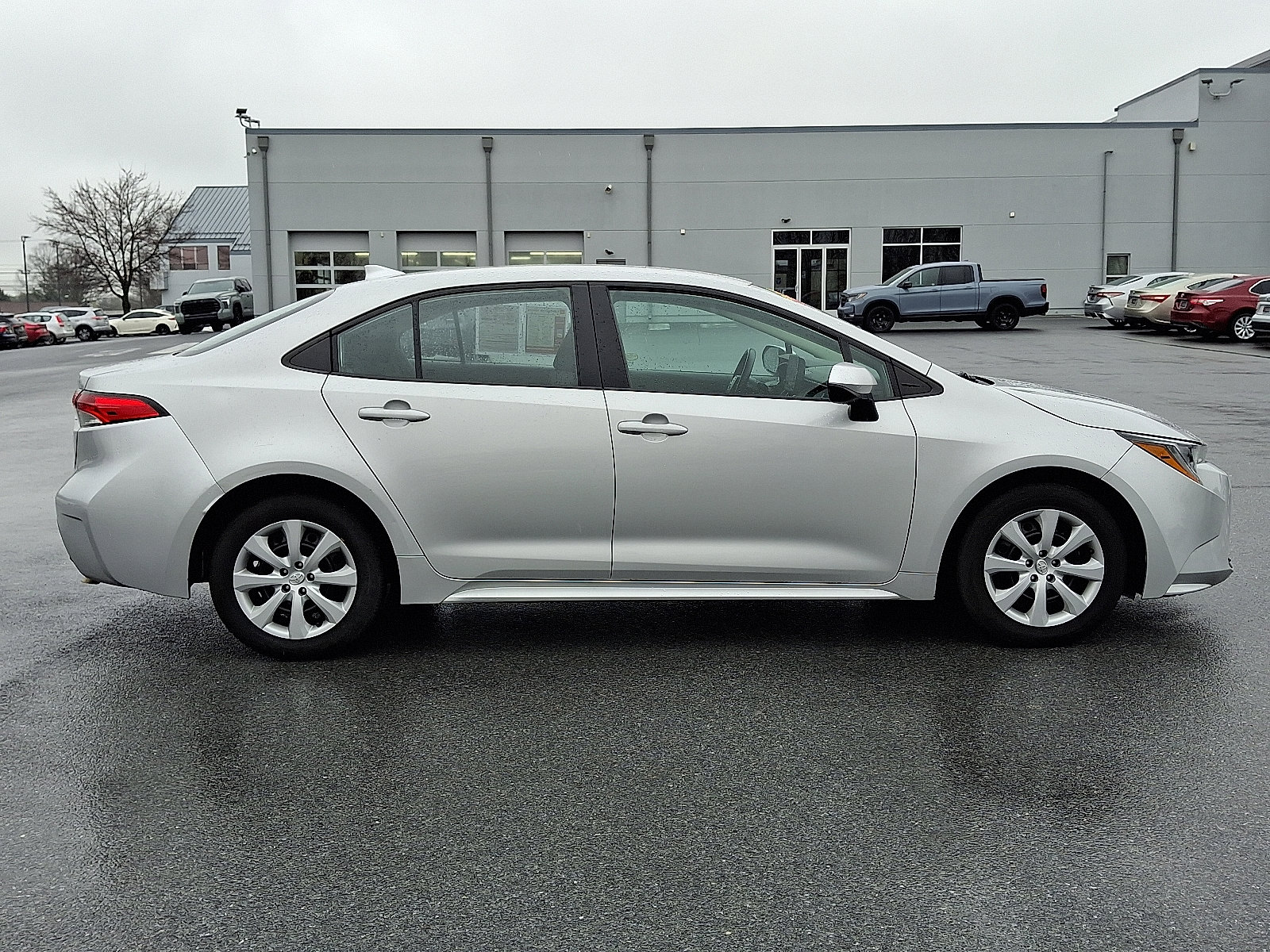 Used 2024 Toyota Corolla LE image 8