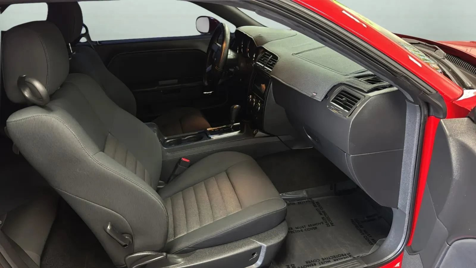 Used 2010 Dodge Challenger SE RWD image 12