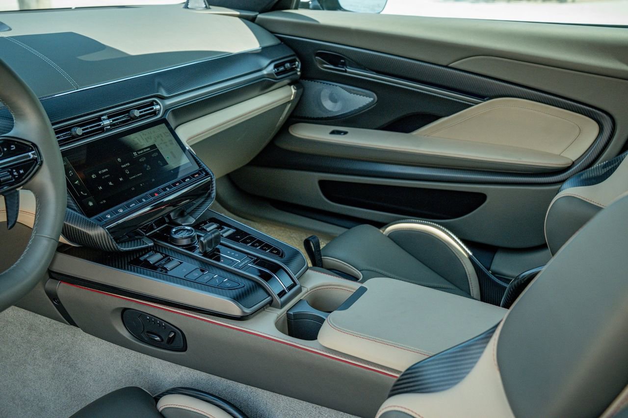 New 2026 Aston Martin Vanquish RWD image 18