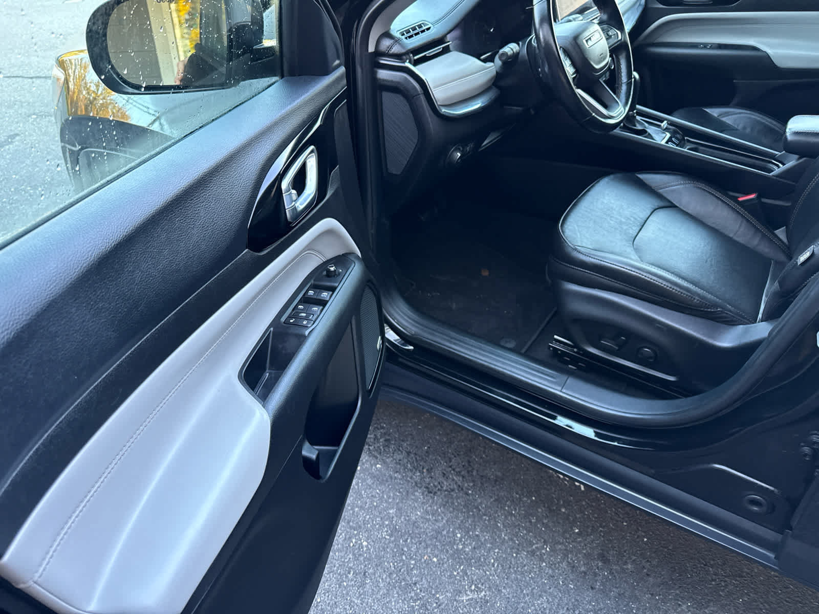 Used 2022 Jeep Compass Limited w/ Sun and Sound Group AWD/4WD image 14