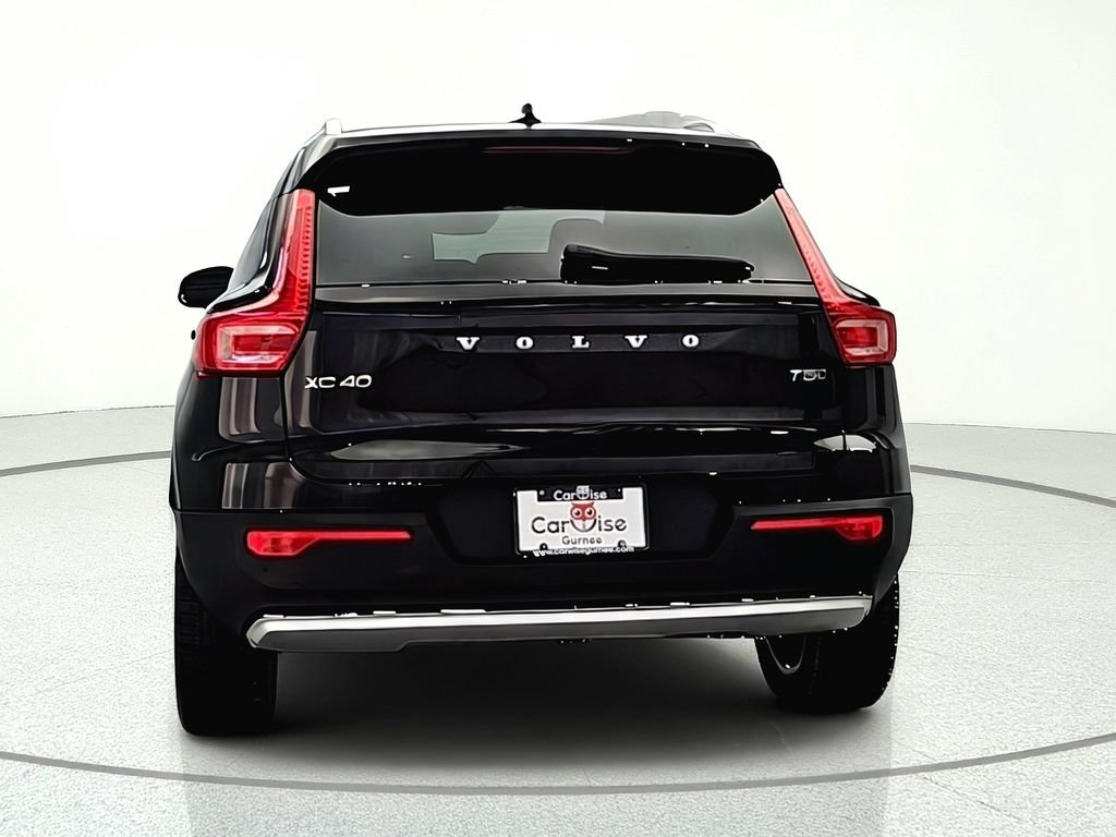 Used 2022 Volvo XC40 T5 Momentum AWD/4WD image 6