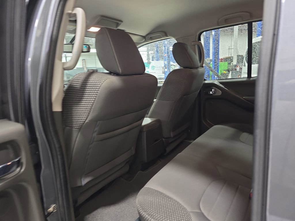 Used 2018 Nissan Frontier PRO-4X AWD/4WD image 18