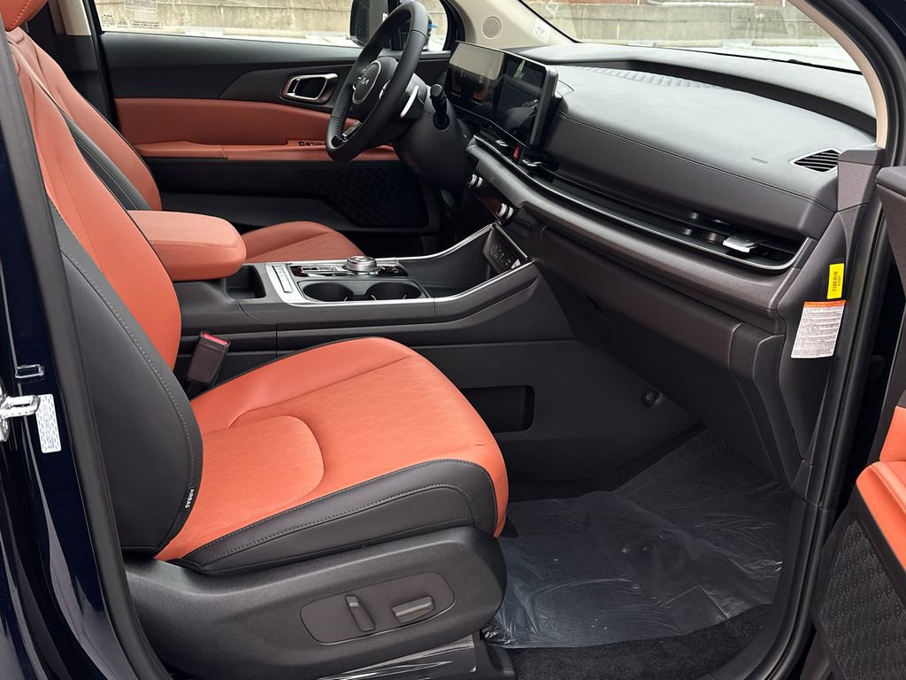 New 2026 Kia Carnival EX image 12
