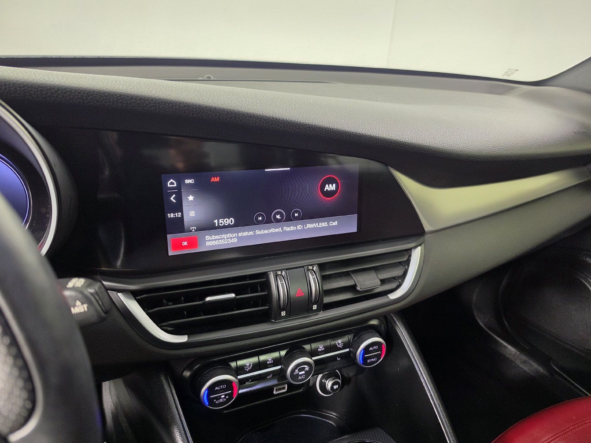 Used 2024 Alfa Romeo Giulia Ti w/ Performance Driving Package RWD image 15
