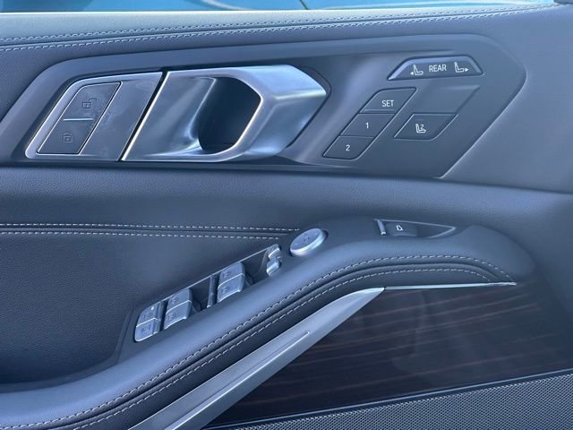 New 2026 BMW X7 xDrive40i w/ Premium Package image 27