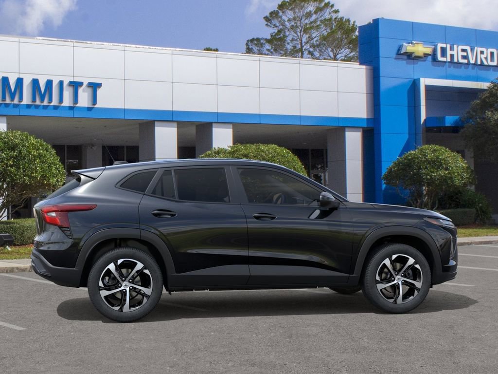 New 2026 Chevrolet Trax RS w/ Driver Confidence Package FWD image 5