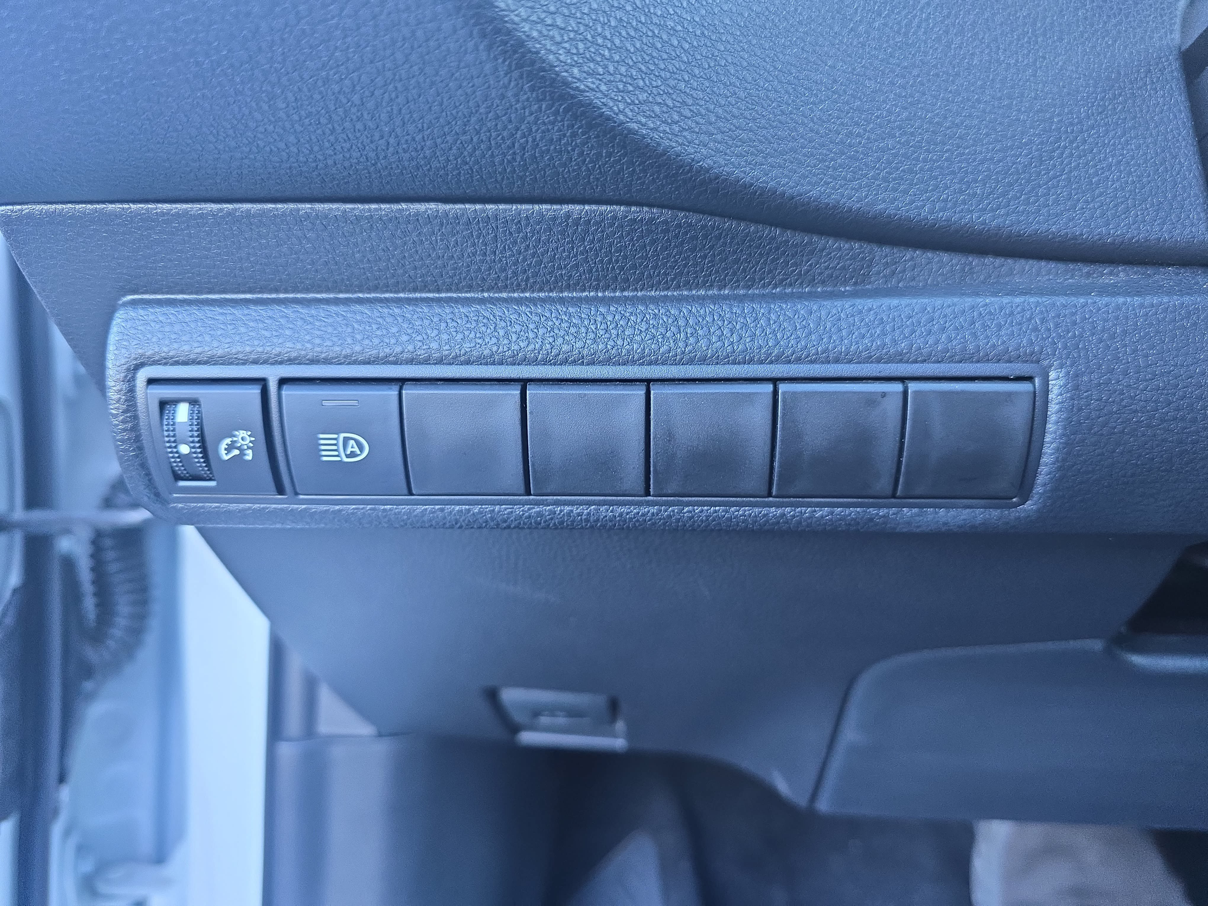 Used 2026 Toyota Corolla LE FWD image 25