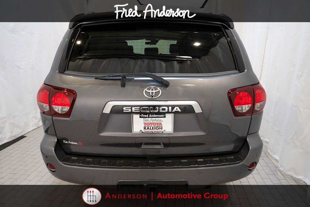 Used 2022 Toyota Sequoia SR5 AWD/4WD image 4