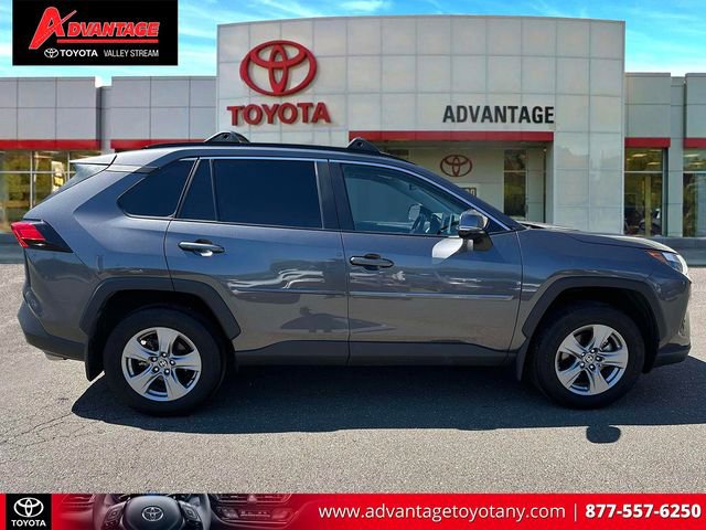 Used 2024 Toyota RAV4 XLE AWD/4WD image 5