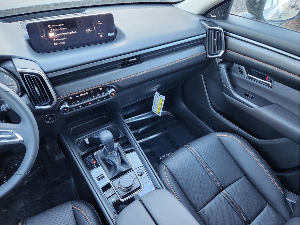 Used 2025 MAZDA CX-50 AWD 2.5 S w/ Accent Package image 18