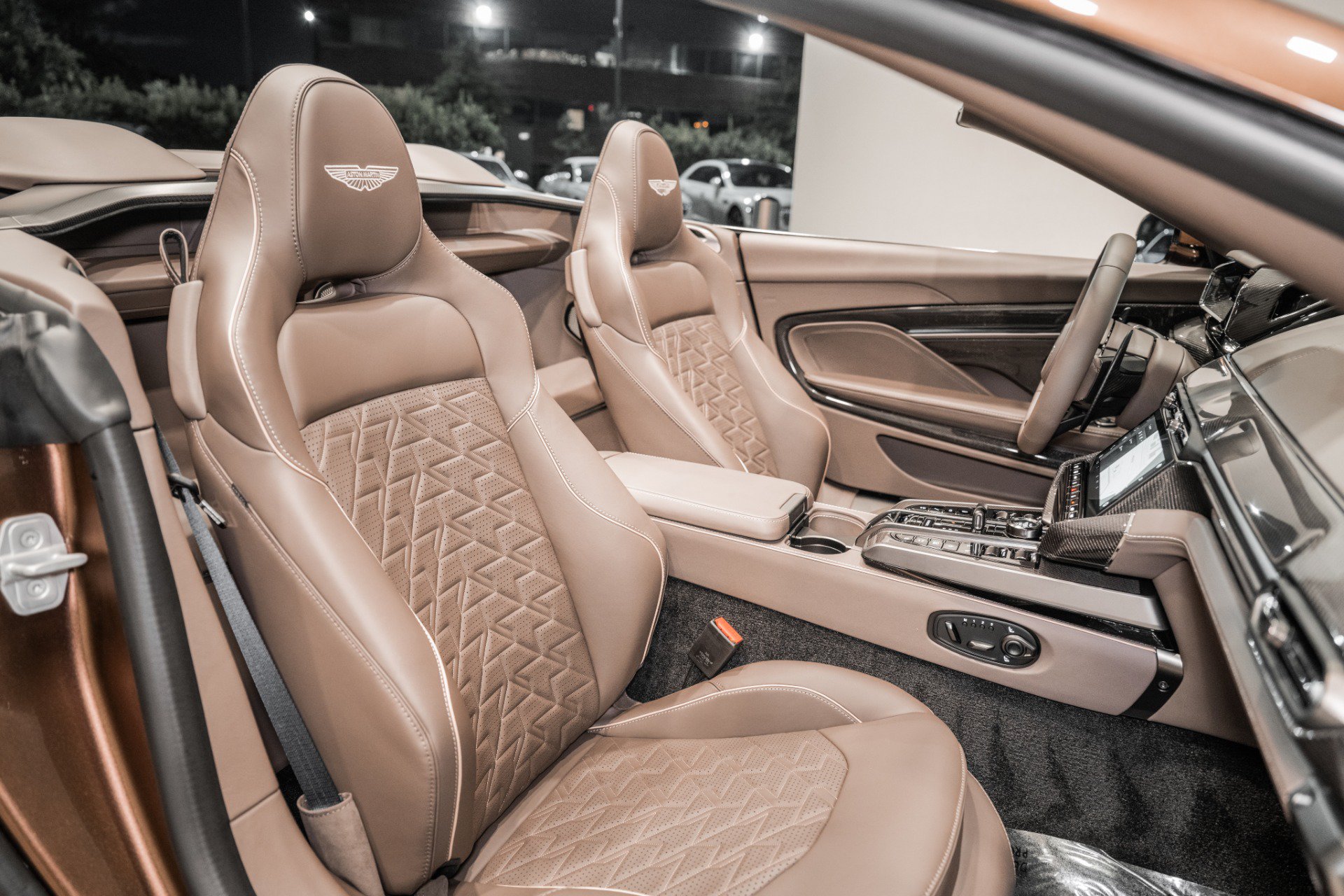 New 2026 Aston Martin Vanquish Convertible RWD image 17