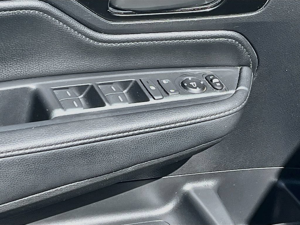 Used 2025 Honda Odyssey Touring image 18