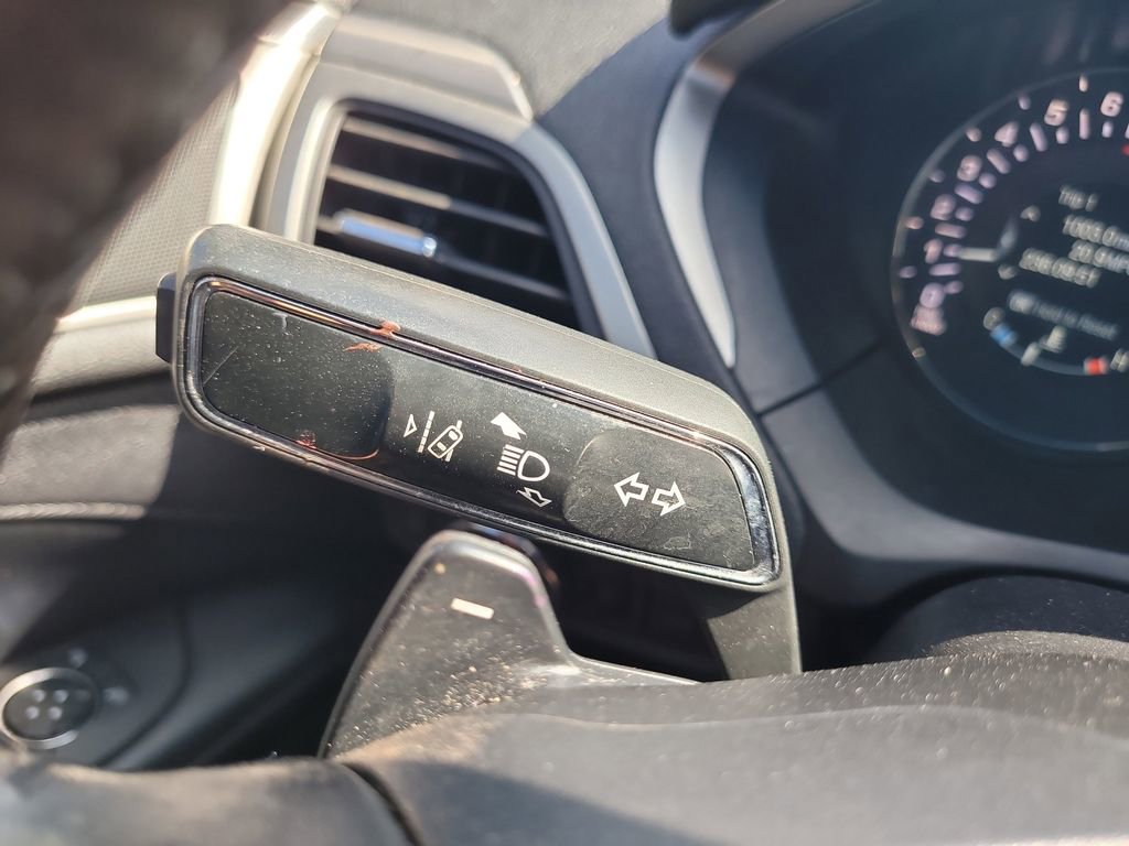 Used 2020 Lincoln MKZ w/ Convenience Package image 30