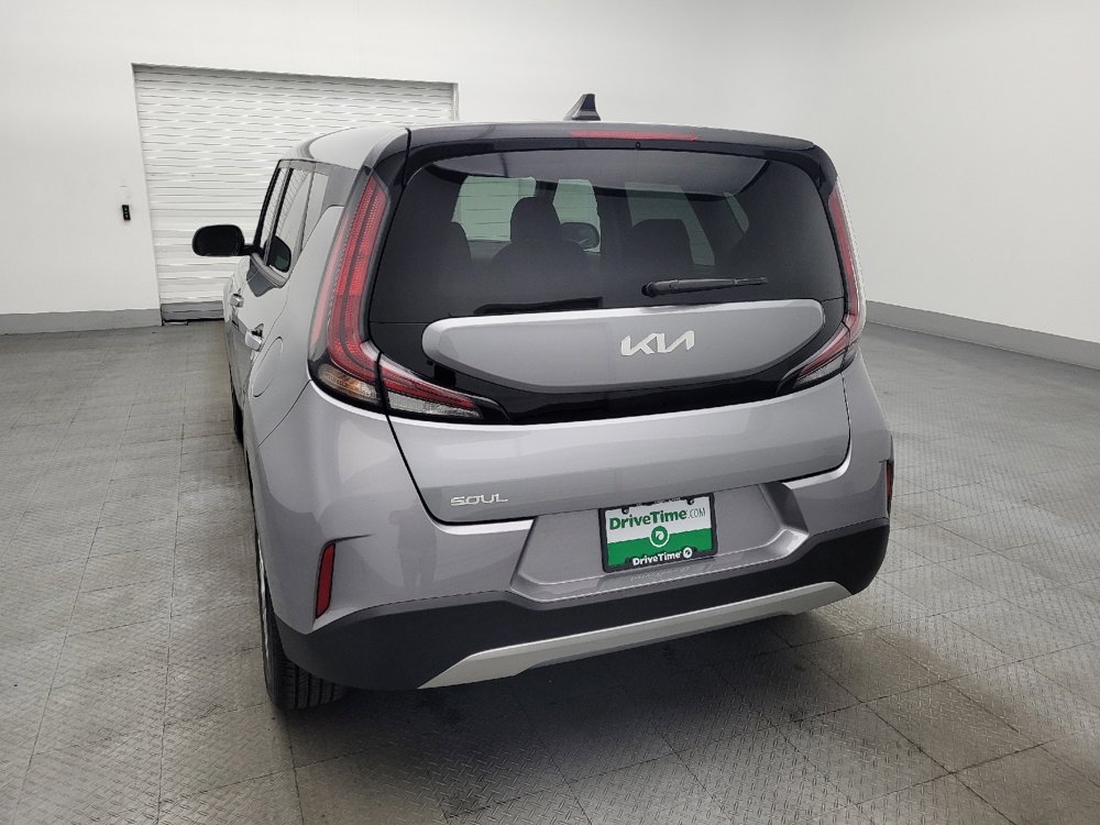 Used 2025 Kia Soul LX image 6