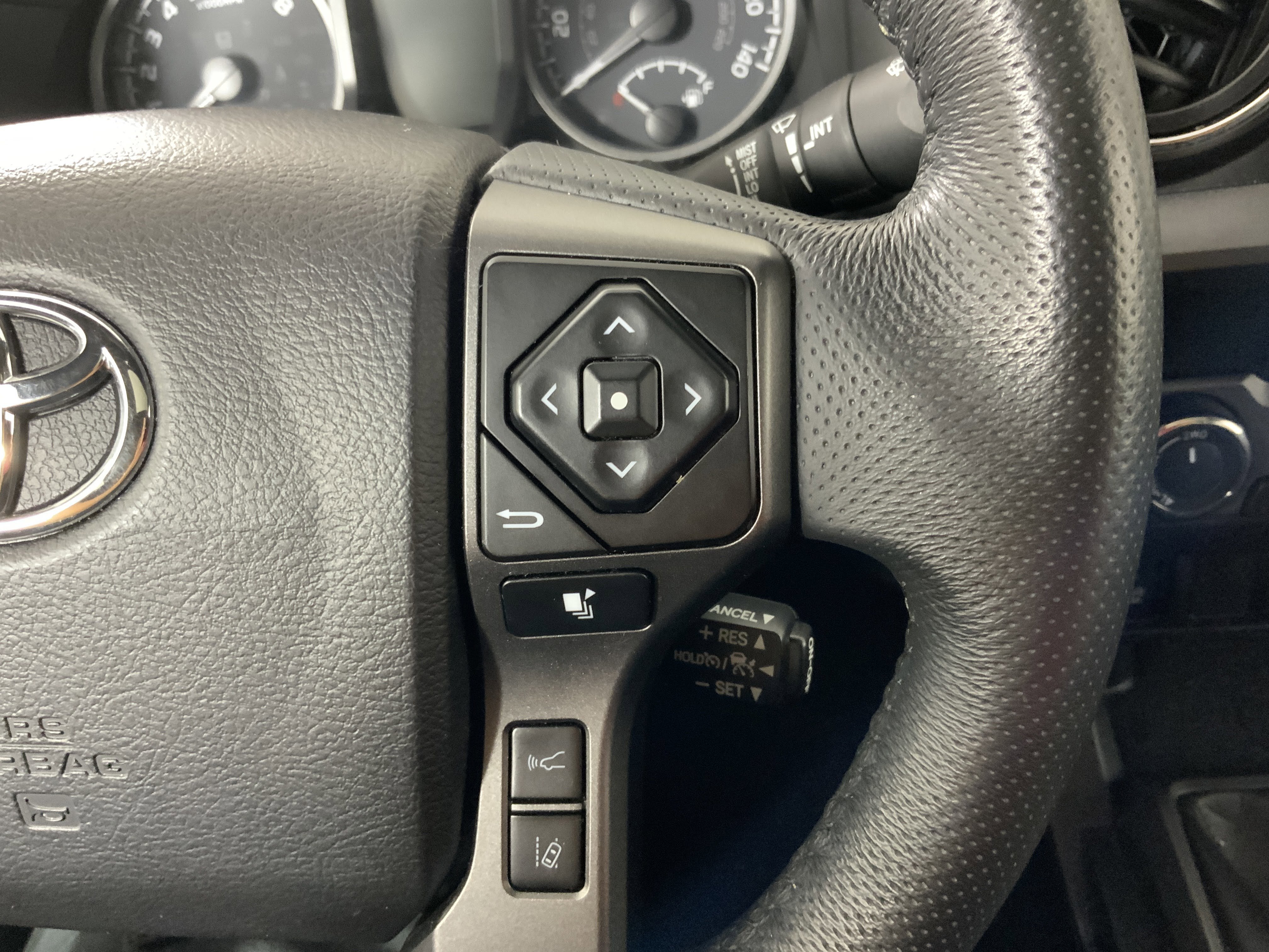 Used 2021 Toyota Tacoma SR image 15
