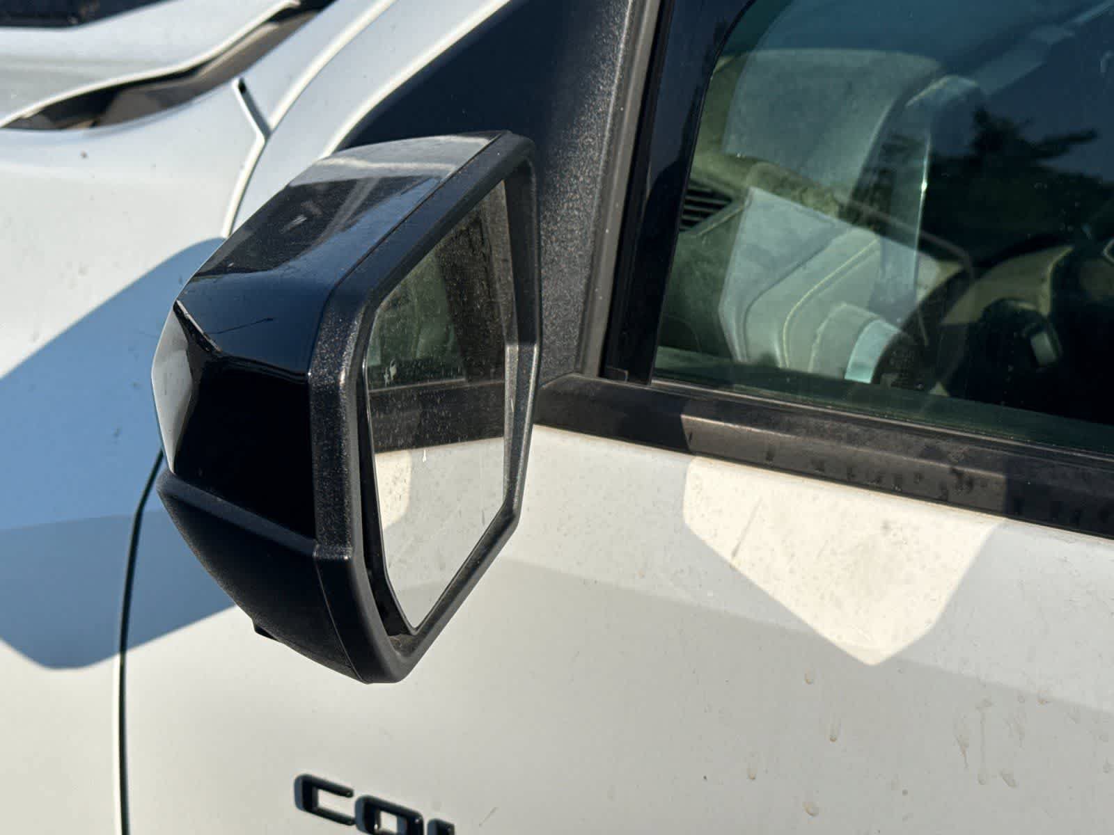 Used 2025 Chevrolet Colorado ZR2 w/ Technology Package AWD/4WD image 8