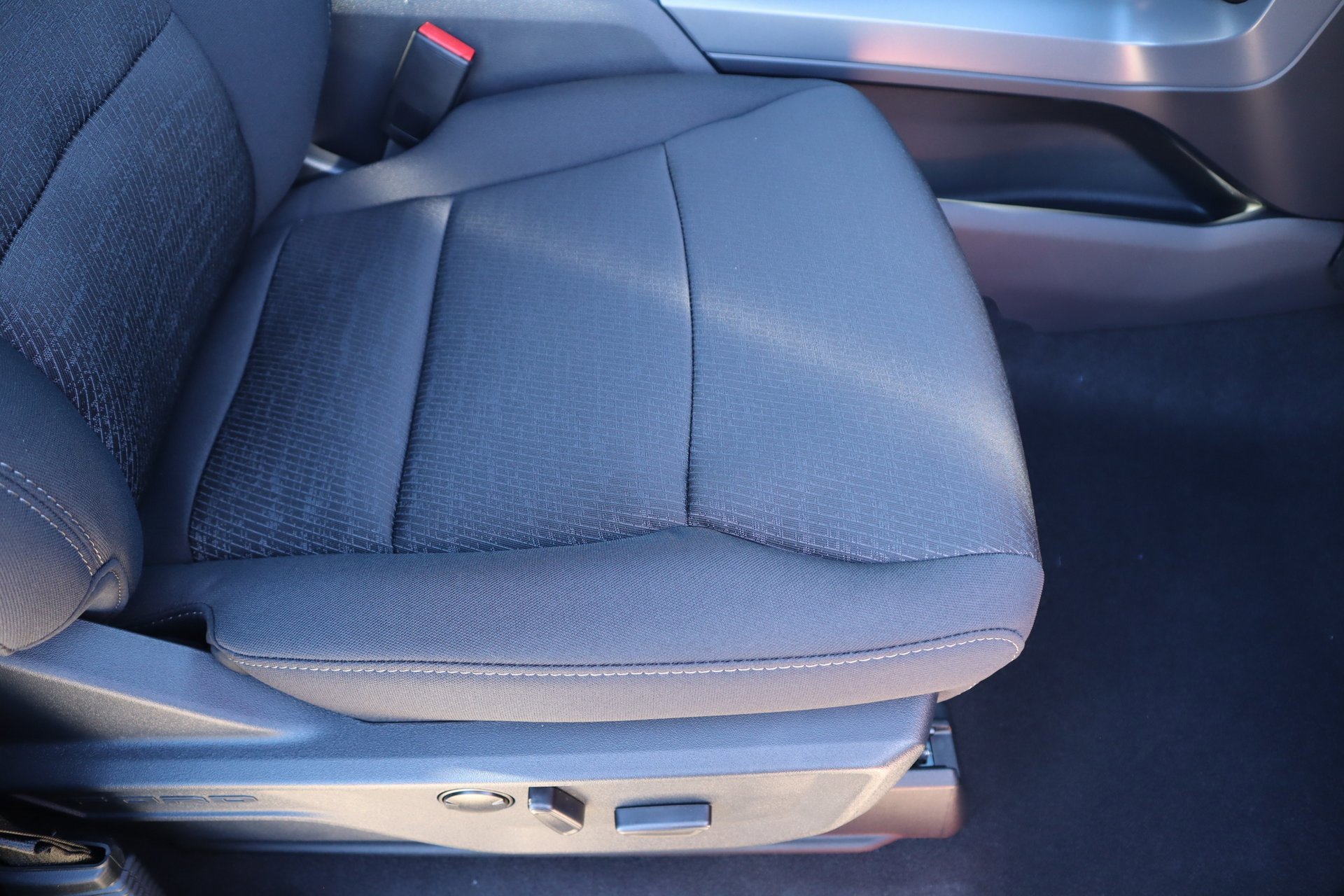 New 2025 Ford F150 XLT w/ Equipment Group 302A MID image 15