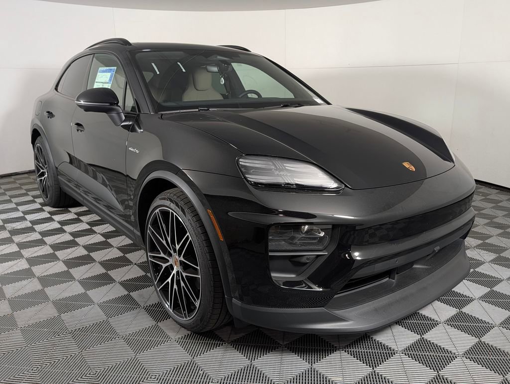 New 2026 Porsche Macan 4 Electric image 9
