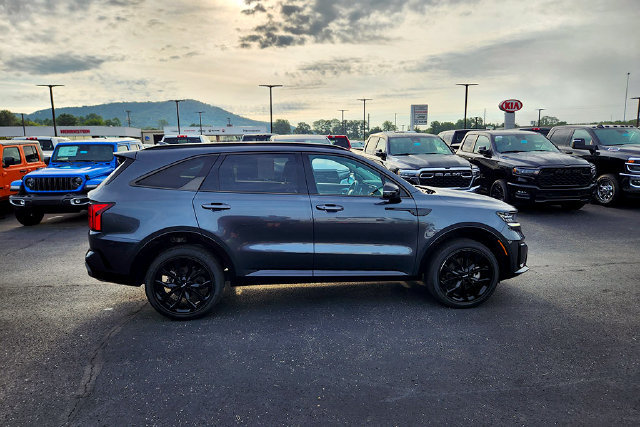 Used 2023 Kia Sorento SX AWD/4WD image 31