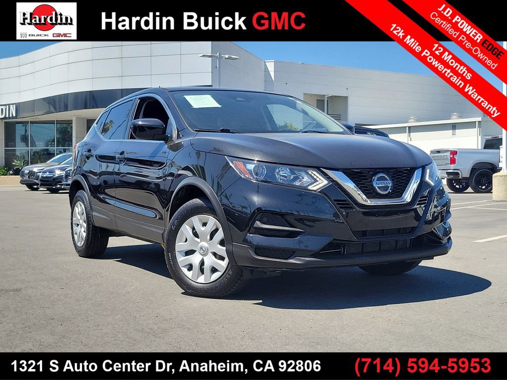 Used 2020 Nissan Rogue Sport S image 1