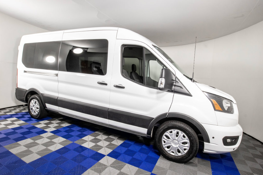 Used 2025 Ford Transit 350 XLT RWD image 4