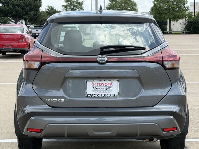Used 2024 Nissan Kicks S FWD image 5