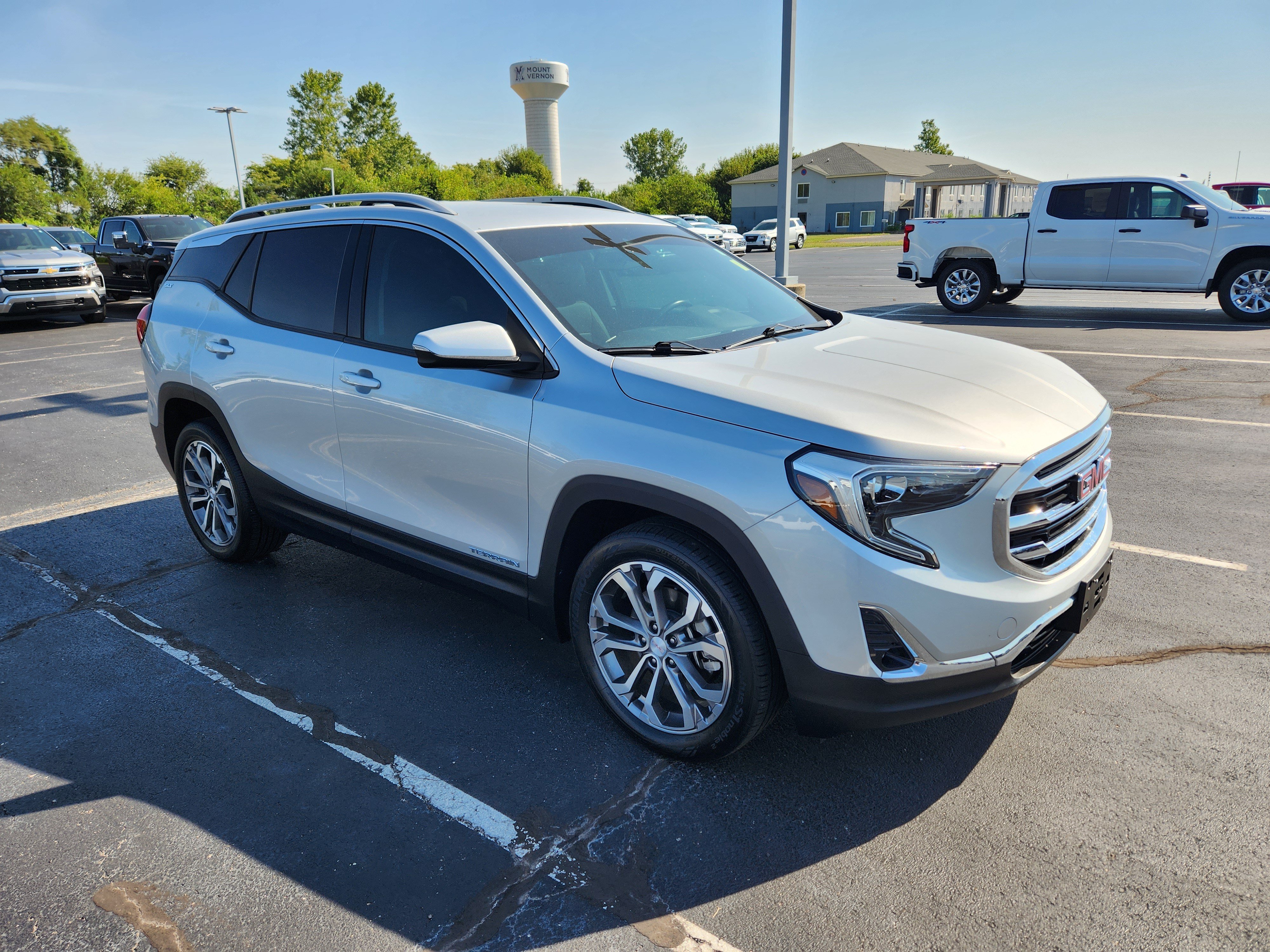 Used 2020 GMC Terrain SLT w/ Preferred Package FWD image 9