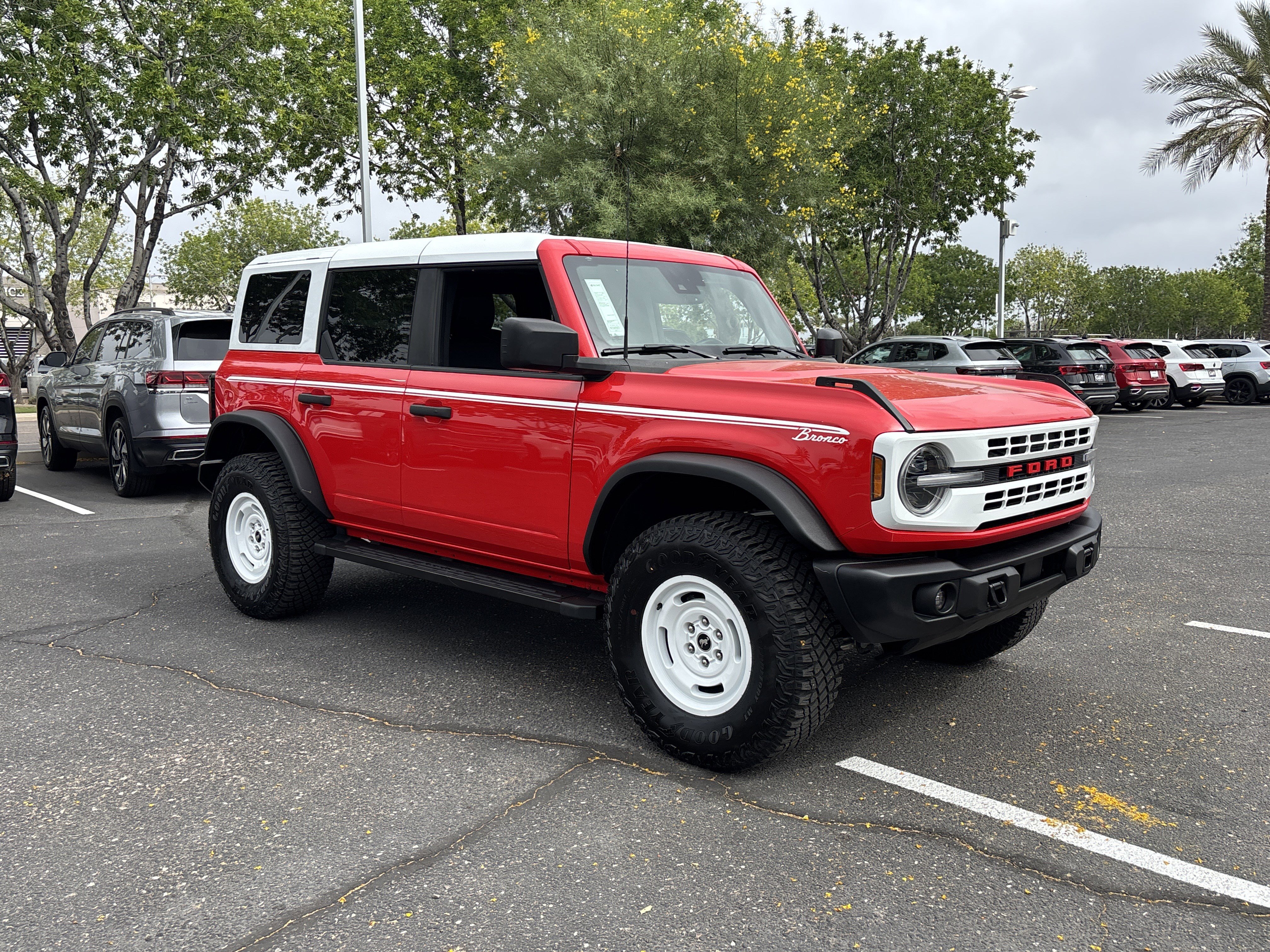 Used 2024 Ford Bronco Heritage Edition AWD/4WD image 6