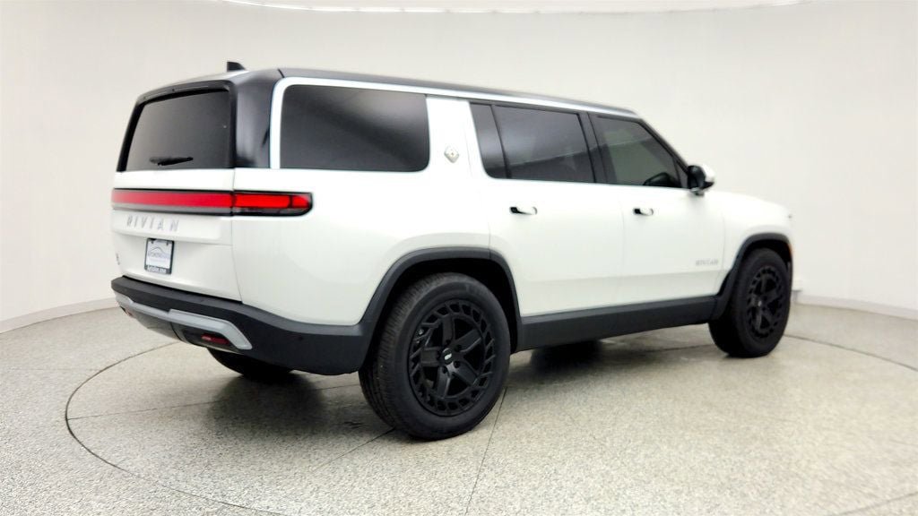 Used 2024 Rivian R1S Adventure AWD/4WD image 5