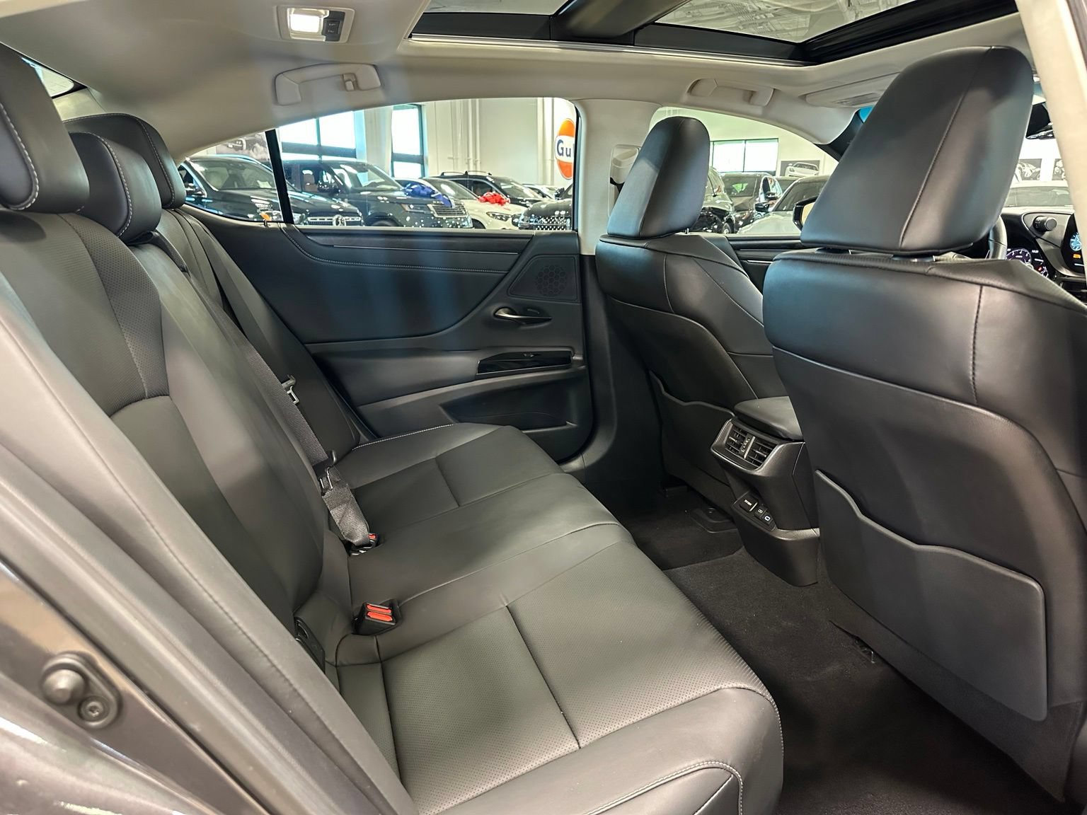 Used 2025 Lexus ES 350 w/ Premium Package FWD image 39
