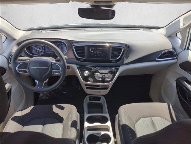 Used 2023 Chrysler Voyager LX FWD image 19