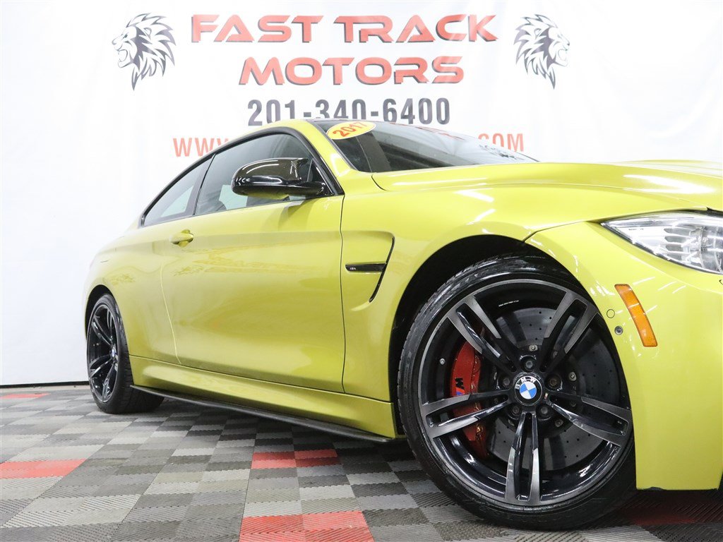 Used 2017 BMW M4 Coupe RWD image 9